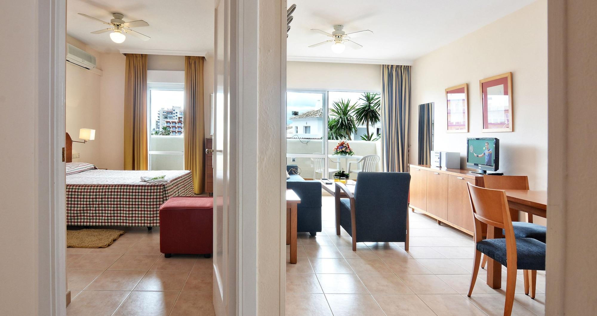 Clc Benal Beach Aparthotel Benalmadena Exterior photo